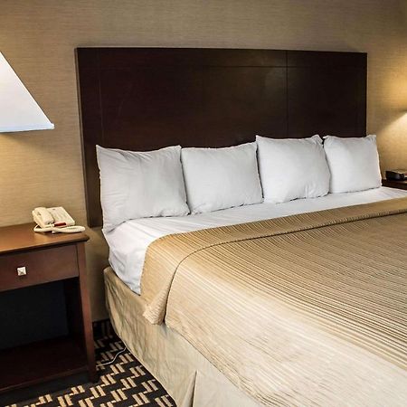 Quality Inn & Conference Center Akron Extérieur photo