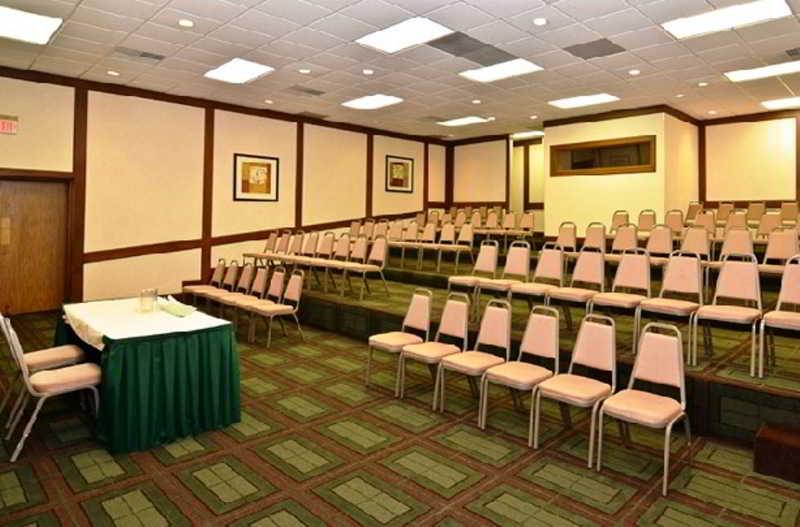 Quality Inn & Conference Center Akron Extérieur photo