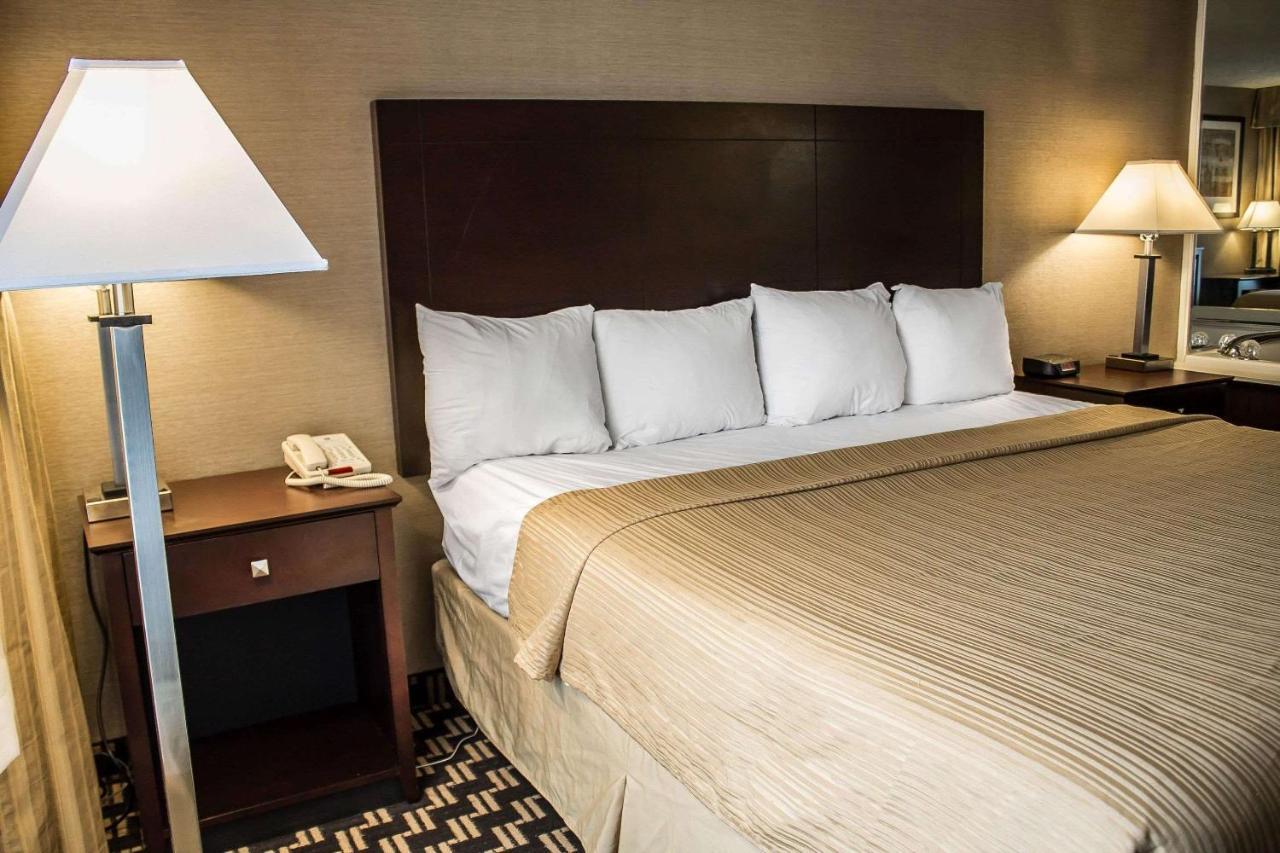 Quality Inn & Conference Center Akron Extérieur photo